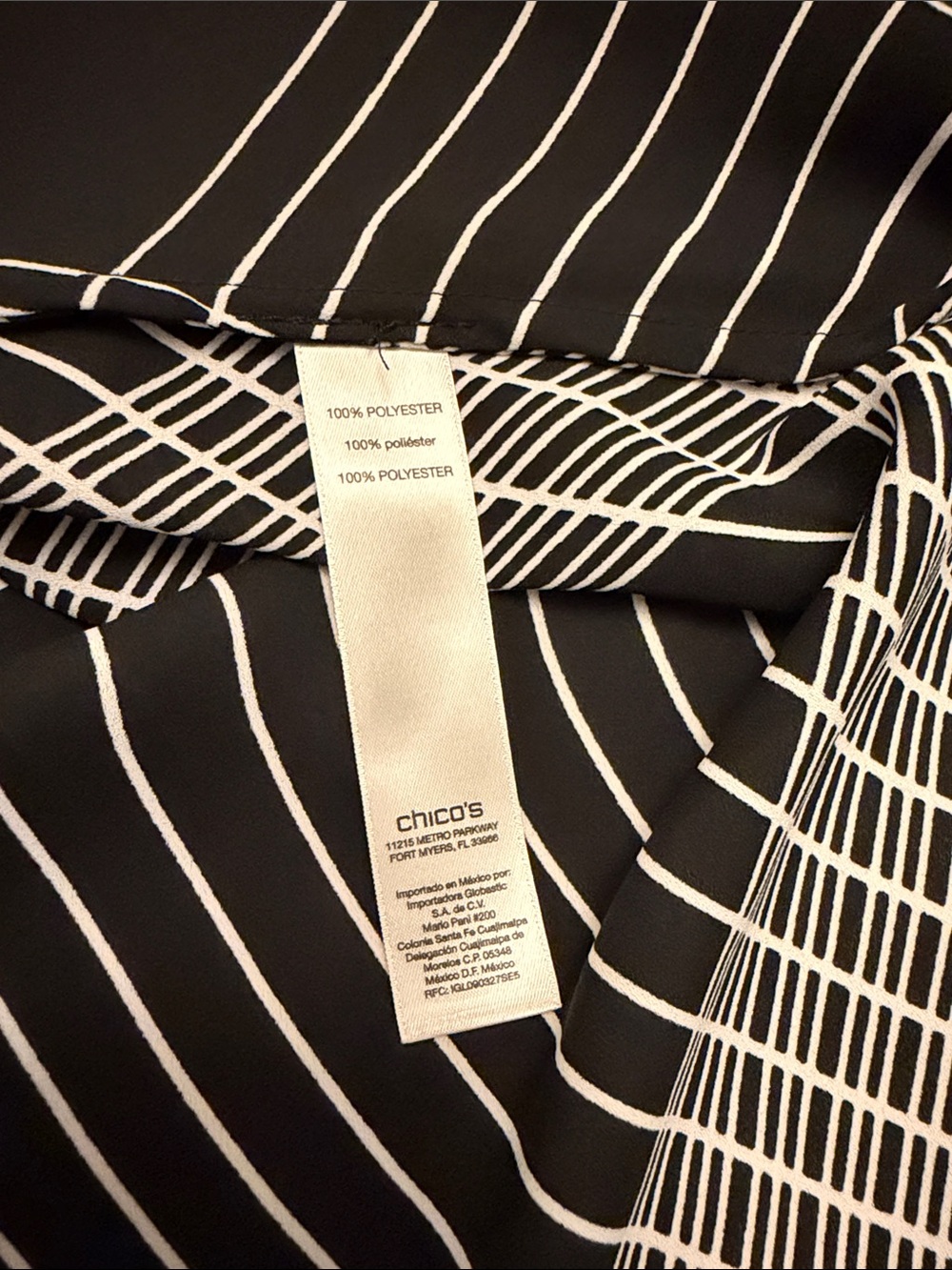 CHICO'S Rosalind Graphic Design Tunic Blouse Handkerchief Hem Sheer Travel Layer - Picture 12 of 17